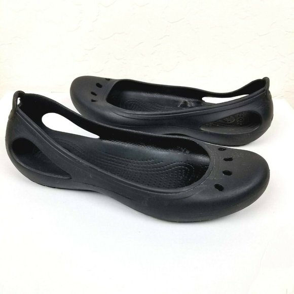 closed crocs